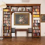 Sophisticated Apt Near Duomo